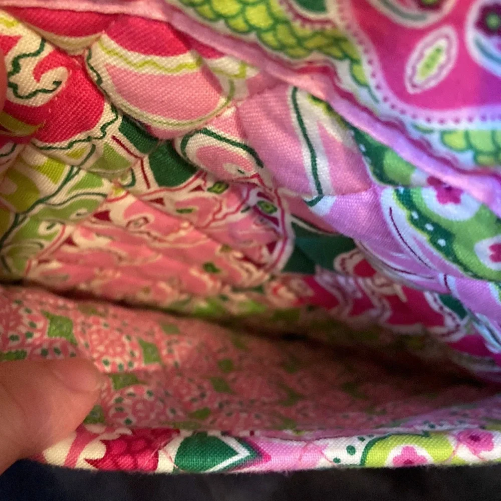 Vera Bradley Purse in Pinwheel Pink Pattern - Picture 4 of 10